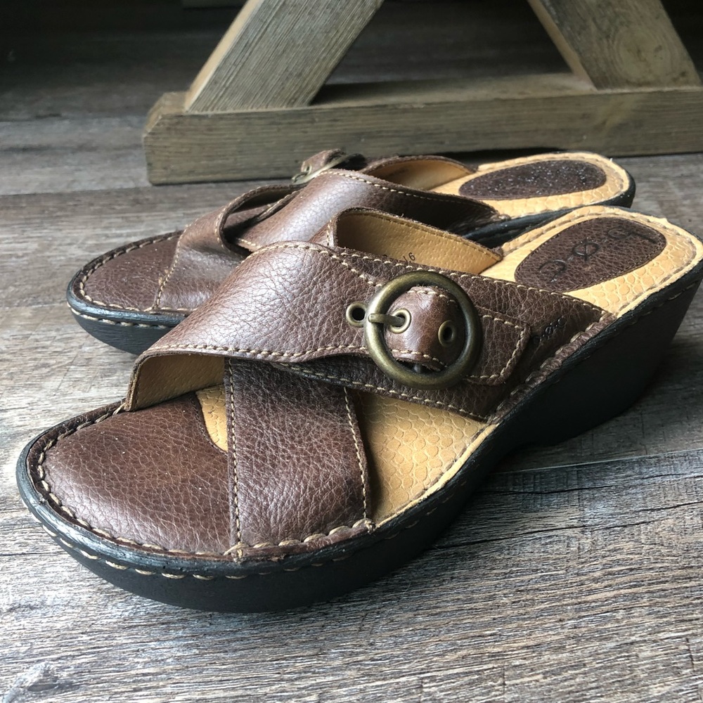 boc Brown Leather Crisscross Slide Sandals with Buckle